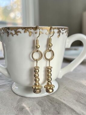5 For $25💫Alternative Gold Beaded Ball Dangles